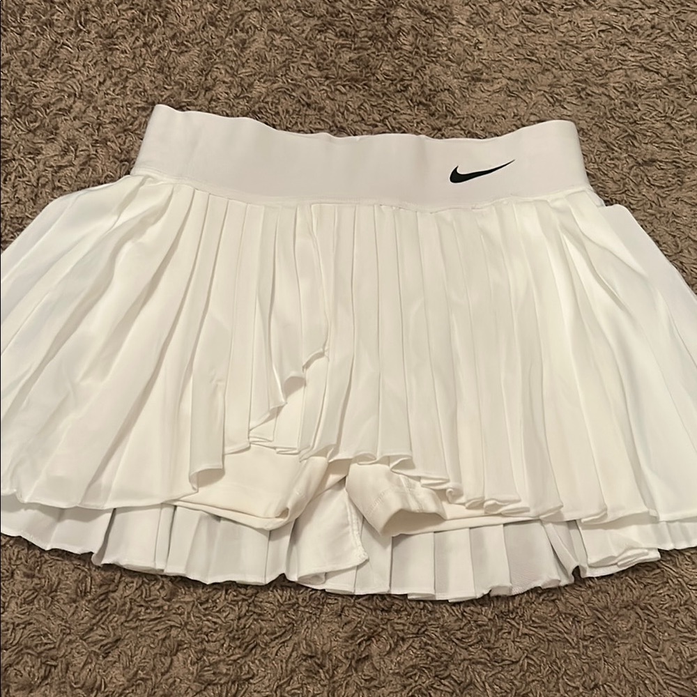 Nike White Pleated Skirt